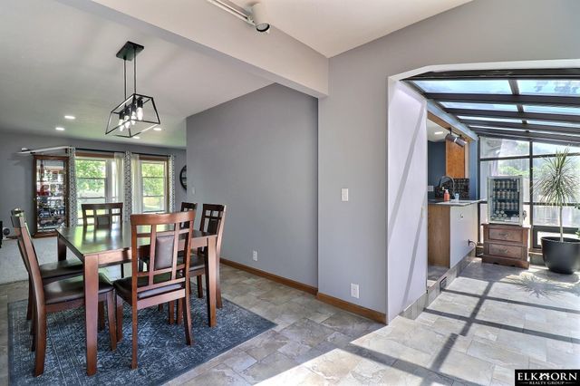 9617 Ruggles Street, Omaha, NE 68134