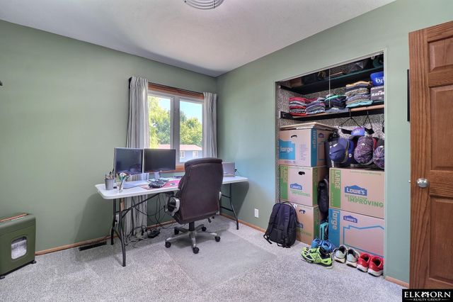 9617 Ruggles Street, Omaha, NE 68134