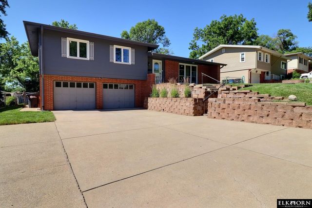 9617 Ruggles Street, Omaha, NE 68134