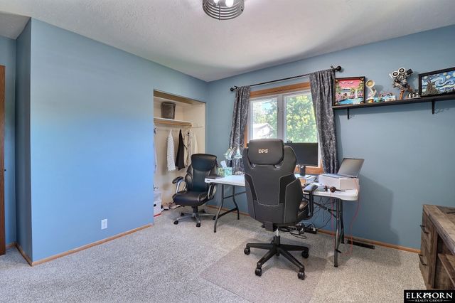 9617 Ruggles Street, Omaha, NE 68134