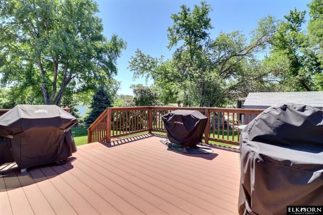 9617 Ruggles Street, Omaha, NE 68134