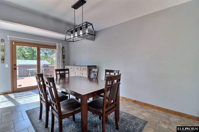 9617 Ruggles Street, Omaha, NE 68134