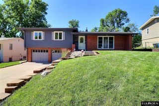 9617 Ruggles Street, Omaha, NE 68134