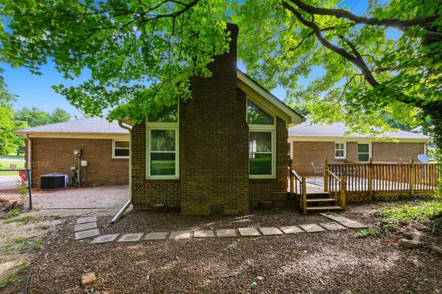 194 Old Coach Road, Nicholasville, KY 40356