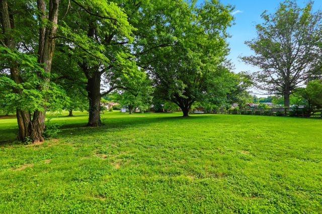 194 Old Coach Road, Nicholasville, KY 40356