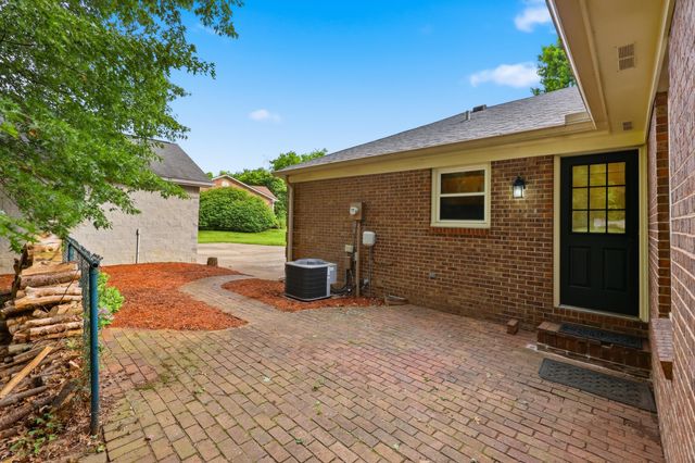 194 Old Coach Road, Nicholasville, KY 40356