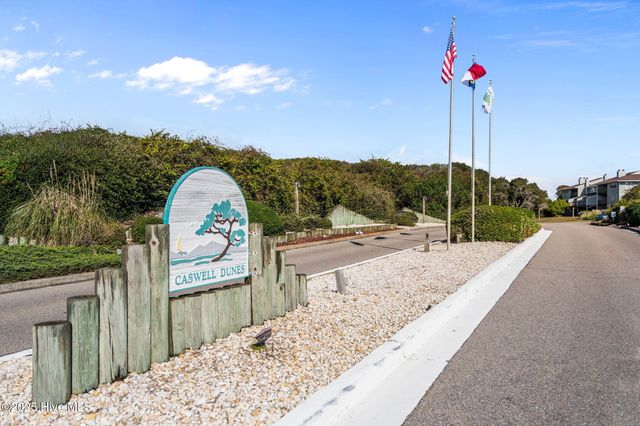 27 Foxfire Trace, Oak Island, NC 28465