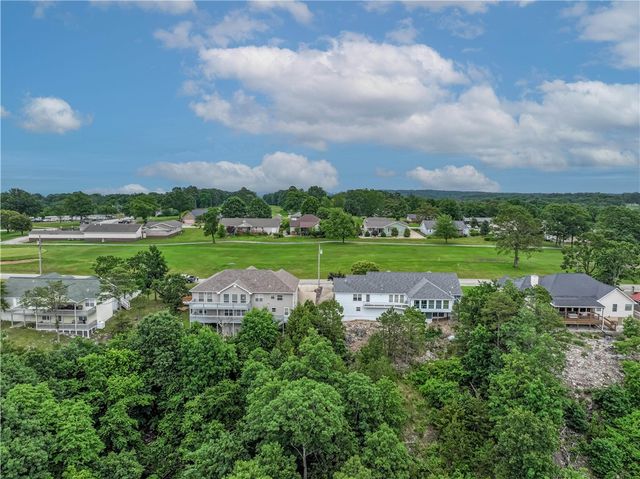 17 La Costa Drive, Holiday Island, AR 72631