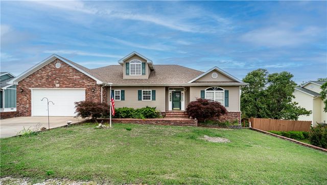 17 La Costa Drive, Holiday Island, AR 72631