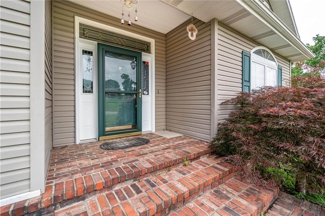 17 La Costa Drive, Holiday Island, AR 72631