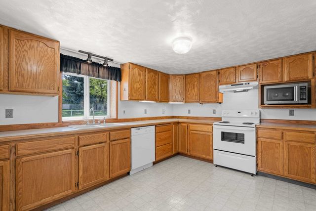 10724 E 12th Ave, Spokane Valley, WA 99206