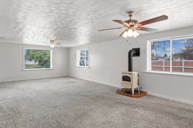 10724 E 12th Ave, Spokane Valley, WA 99206