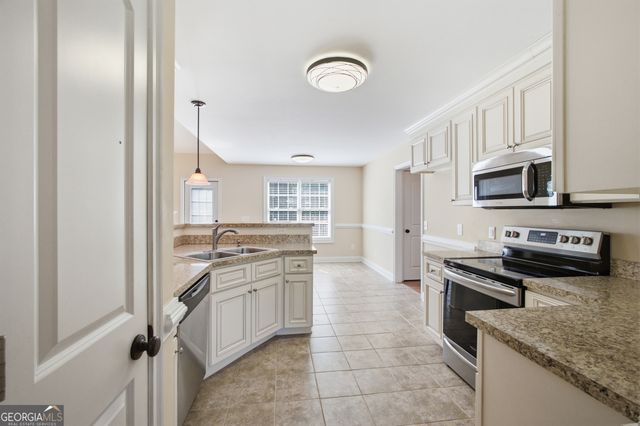 208 Stonington Drive, Mount Airy, GA 30563