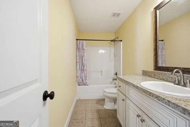 208 Stonington Drive, Mount Airy, GA 30563