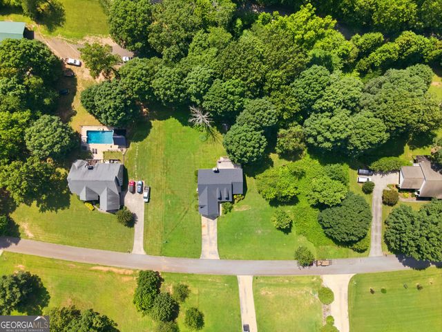 208 Stonington Drive, Mount Airy, GA 30563