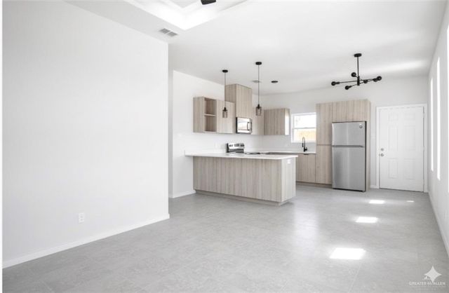 701 N Alexandrite Avenue, Edinburg, TX 78541