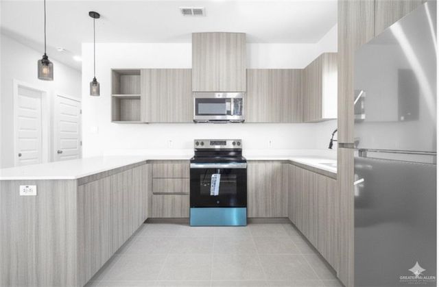 701 N Alexandrite Avenue, Edinburg, TX 78541