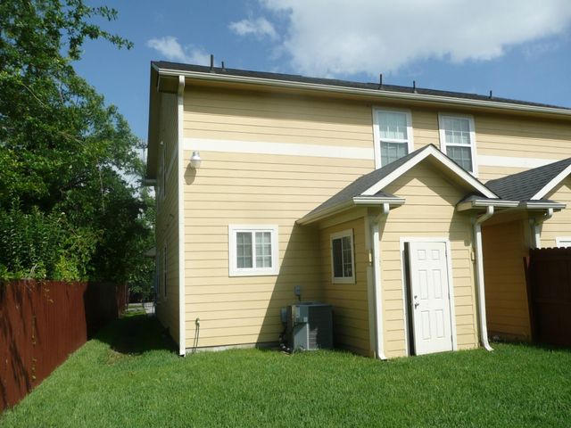 9505 Shoreham Street, Houston, TX 77093