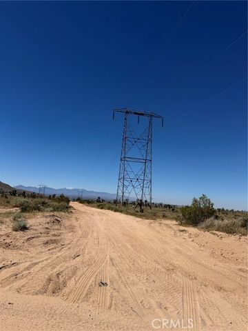 1 Japatul Rd, Apple Valley, CA 92308