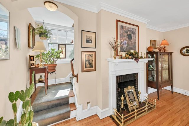 2719 E Locust STREET, Milwaukee, WI 53211