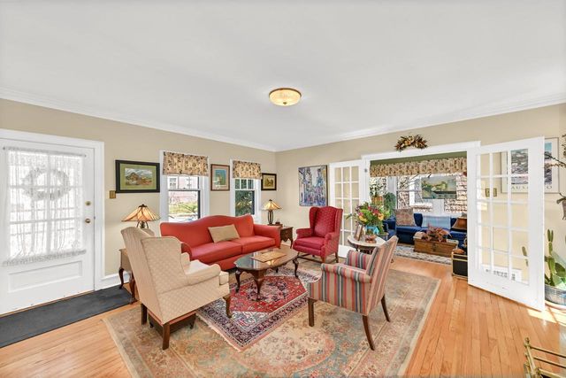 2719 E Locust STREET, Milwaukee, WI 53211