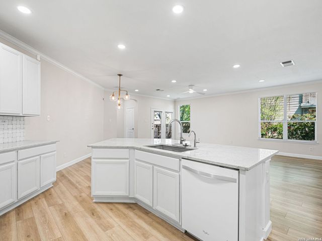 2073 Turkey Creek, New Braunfels, TX 78130