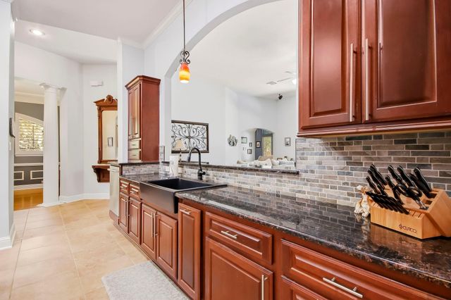 10007 Estes Hill Lane, Conroe, TX 77302