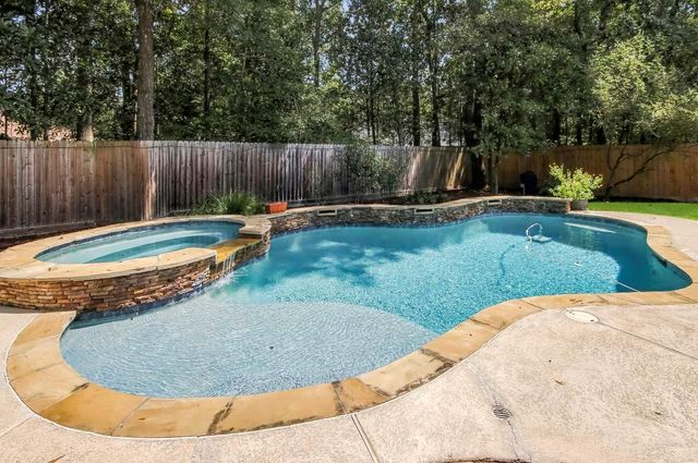 10007 Estes Hill Lane, Conroe, TX 77302