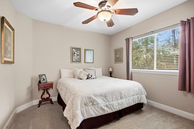10007 Estes Hill Lane, Conroe, TX 77302