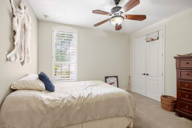 10007 Estes Hill Lane, Conroe, TX 77302