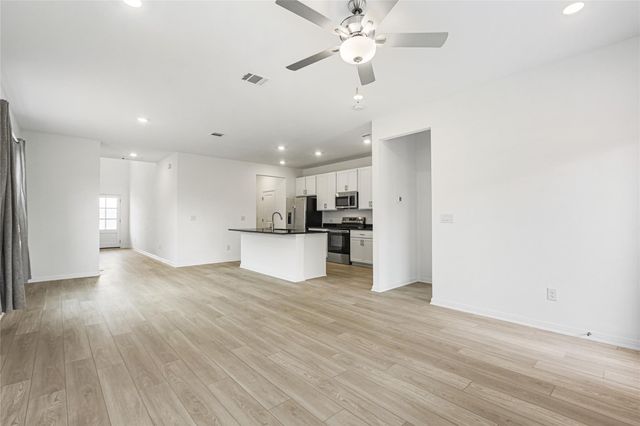 701 Unakite TRL, Liberty Hill, TX 78642