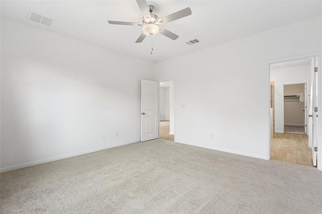 701 Unakite TRL, Liberty Hill, TX 78642