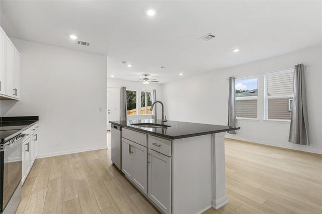 701 Unakite TRL, Liberty Hill, TX 78642