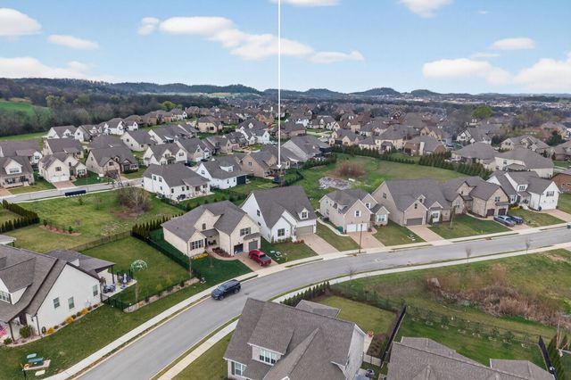 1822 Witt Way Dr, Spring Hill, TN 37174