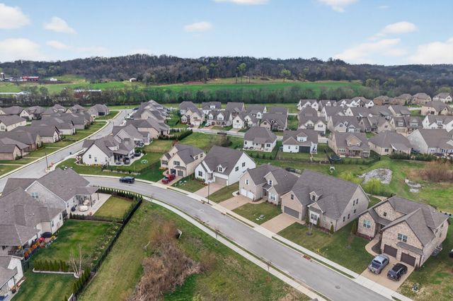 1822 Witt Way Dr, Spring Hill, TN 37174