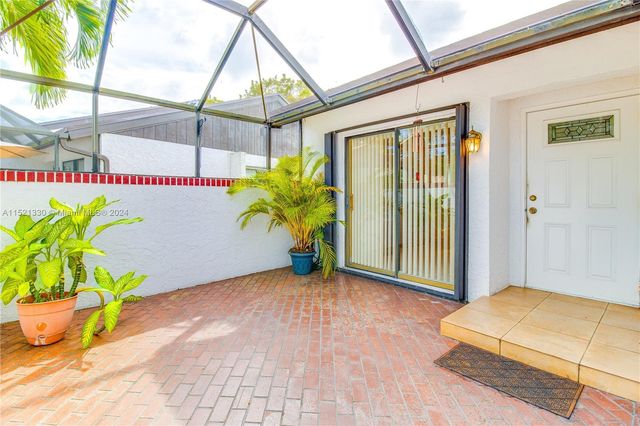 6343 W Pinehurst Circle W D36, Tamarac, FL 33321