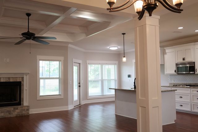 202 Cabrio Way, Headland, AL 36345