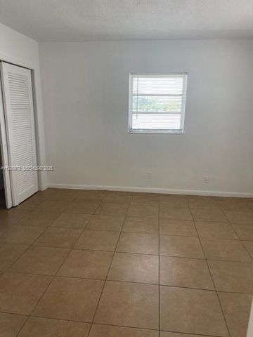 133 SE 4th Ave 6, Hallandale Beach, FL 33009