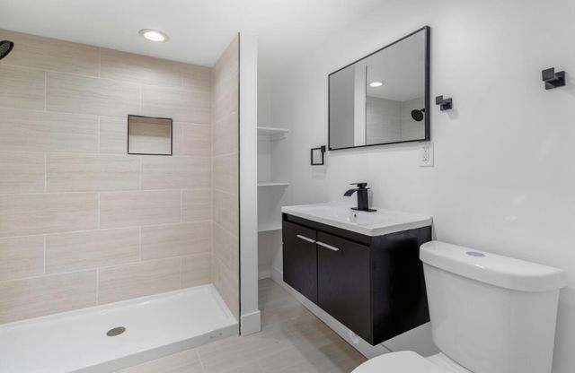 1215 S 91st STREET, West Allis, WI 53214