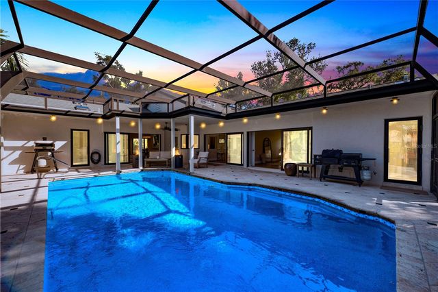 5361 SIESTA CT, Sarasota, FL 34242