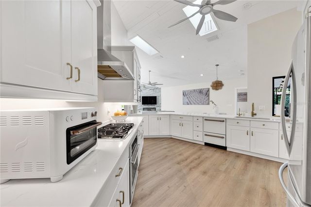 5361 SIESTA CT, Sarasota, FL 34242