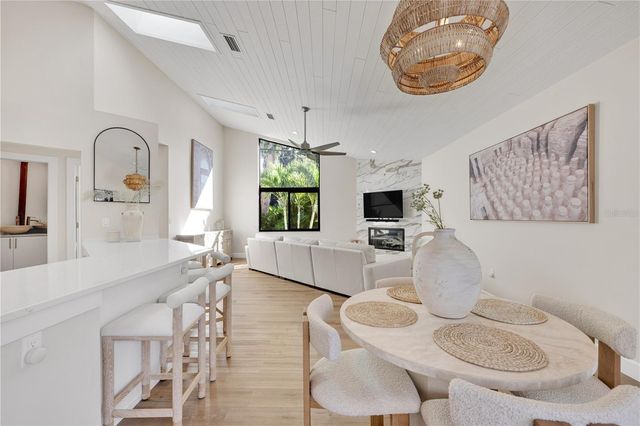 5361 SIESTA CT, Sarasota, FL 34242