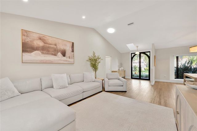 5361 SIESTA CT, Sarasota, FL 34242