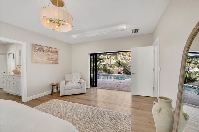 5361 SIESTA CT, Sarasota, FL 34242