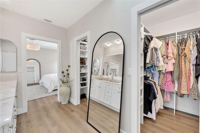 5361 SIESTA CT, Sarasota, FL 34242