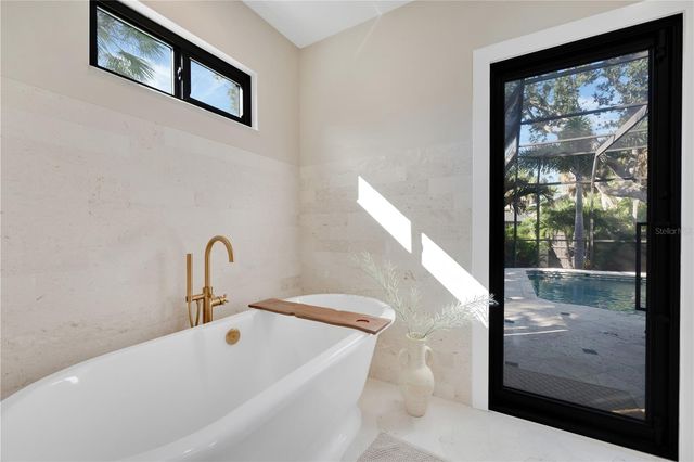 5361 SIESTA CT, Sarasota, FL 34242