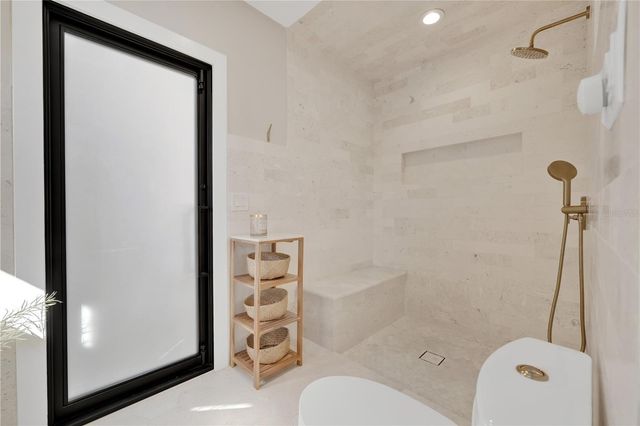 5361 SIESTA CT, Sarasota, FL 34242