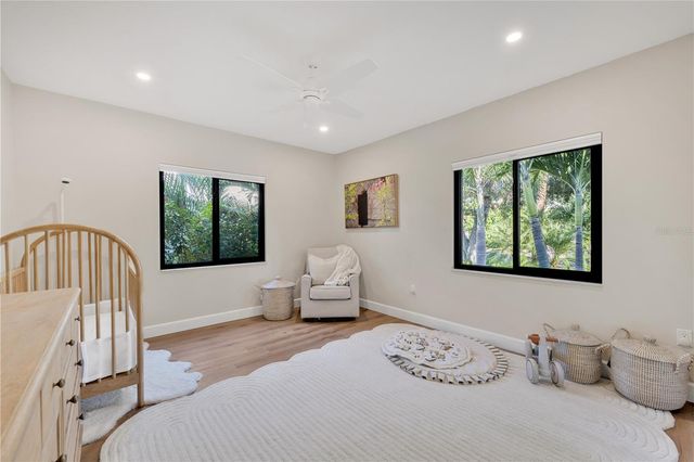 5361 SIESTA CT, Sarasota, FL 34242