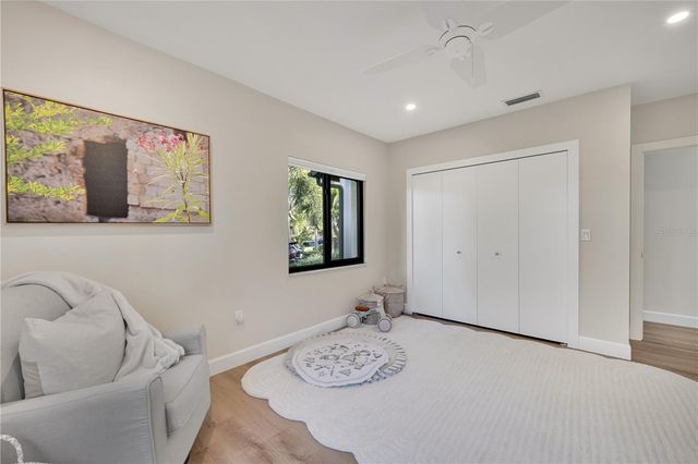 5361 SIESTA CT, Sarasota, FL 34242