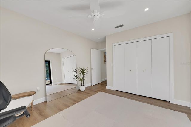 5361 SIESTA CT, Sarasota, FL 34242